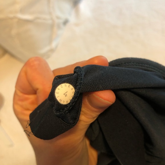 Lululemon Power Y in Nocturnal Teal (size 4) - Picture 5 of 5